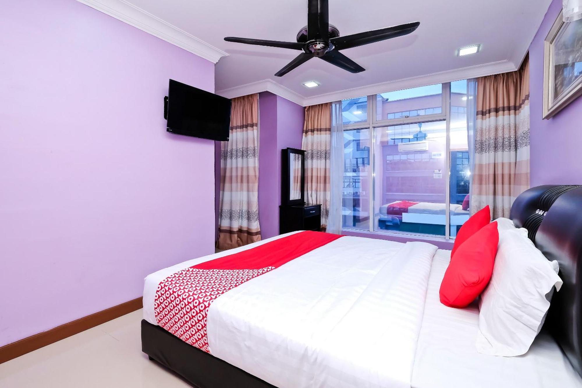 Oyo 714 Arina Hotel Банги Екстериор снимка